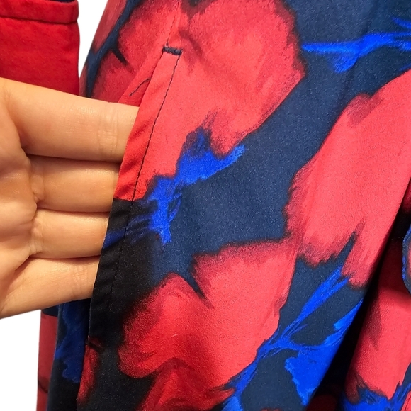 Banana Republic blue and red floral, 3/4 sleeve, pockets midi dress. 00P - Picture 4 of 6